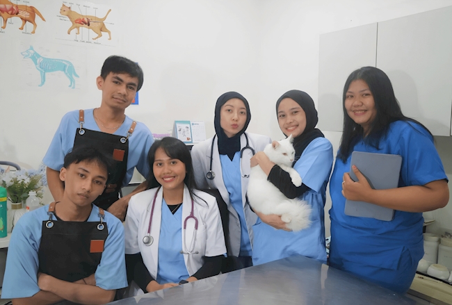 Menata Data, Mempermudah Akses: Perjalanan Digitalisasi Pet Shop dan Dokter Hewan Graha Raya GEN'S